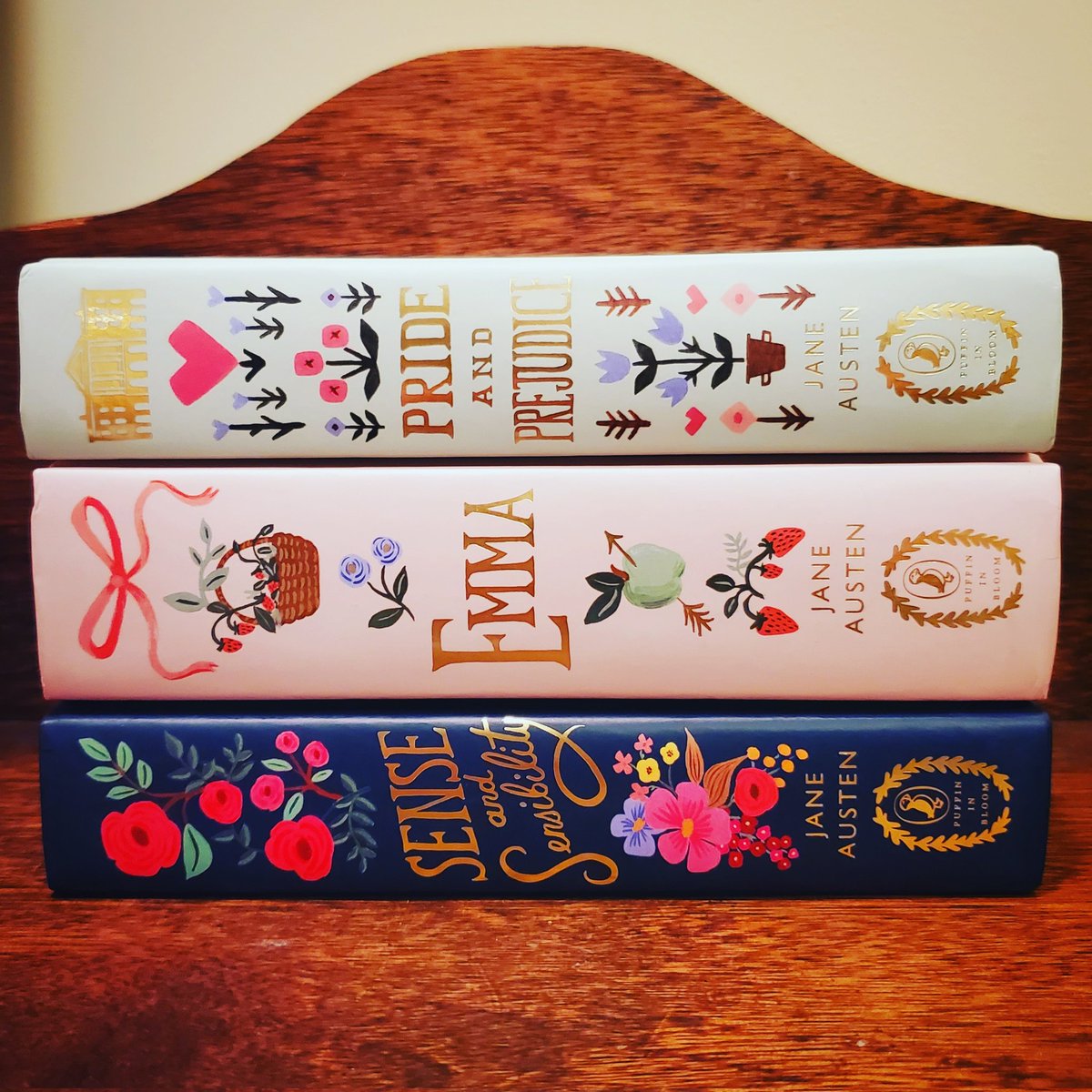 JASNA_EWANID's tweet photo. It's the end of Austen August and National Matchmaker Day!! Who is Jane Austen's best matchmaker? Emma obviously comes to mind, but do you think she's good at it? Mrs. Jennings? Who else?What do you think? 
#NationalMatchmakerDay #JaneAusten #AustenAugust  #AusteninAugust #Emma https://t.co/92R9RheM5s