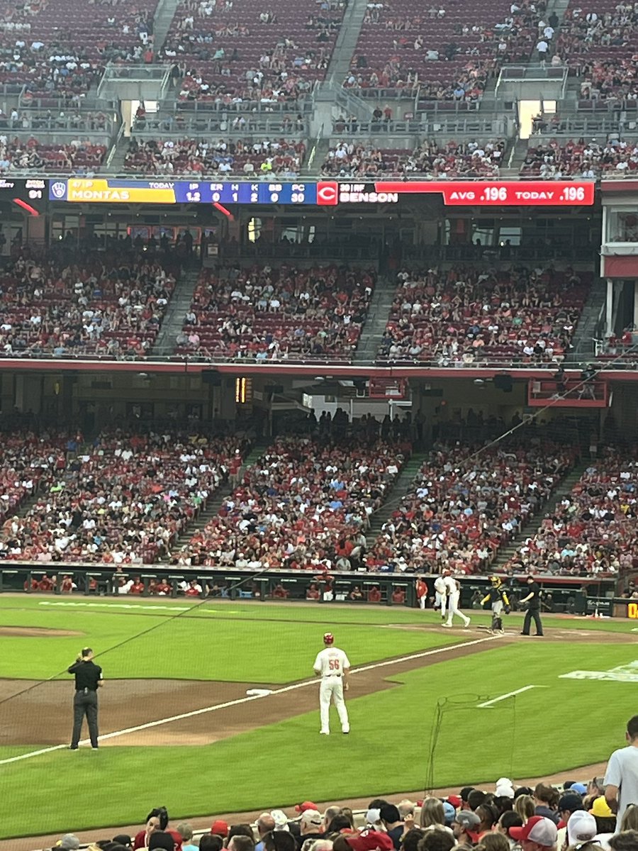 vp_lynn's tweet photo. Enjoying the reds game while @TheRedKeys is doing his thing!!! Go Reds!!! https://t.co/VjhSEGz4FH