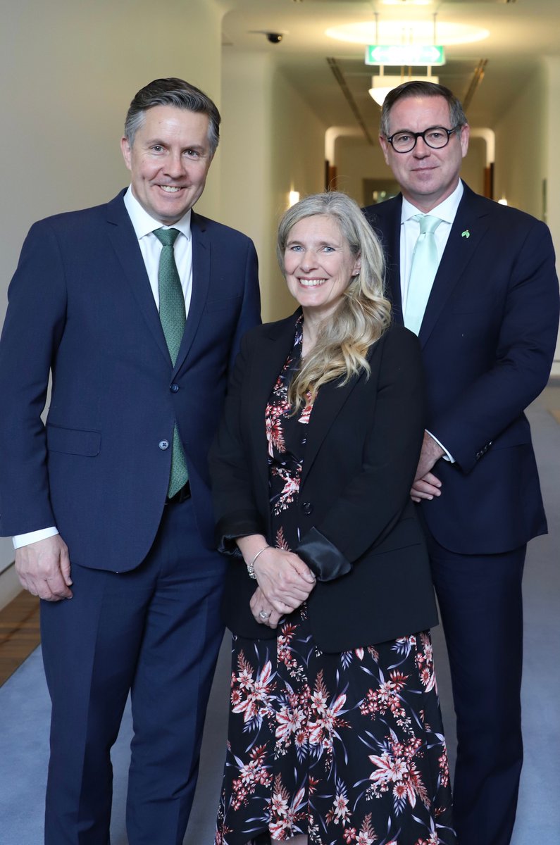 September is Pulmonary Fibrosis Awareness Month, a time to raise global awareness of this serious lung disease 🌏💙   

Thank you to <a href="/Mark_Butler_MP/">Mark Butler MP</a> for meeting with us and discussing the impact of Pulmonary Fibrosis in Australia. #PulmonaryFibrosisAwarenessMonth #PFAM2024