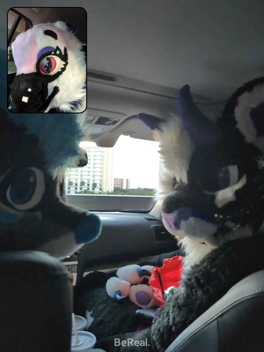 POV I'm getting kidnapped. where are these two taking me? with @FreezieBerry @SluttySaber_AD at #megaplex !!