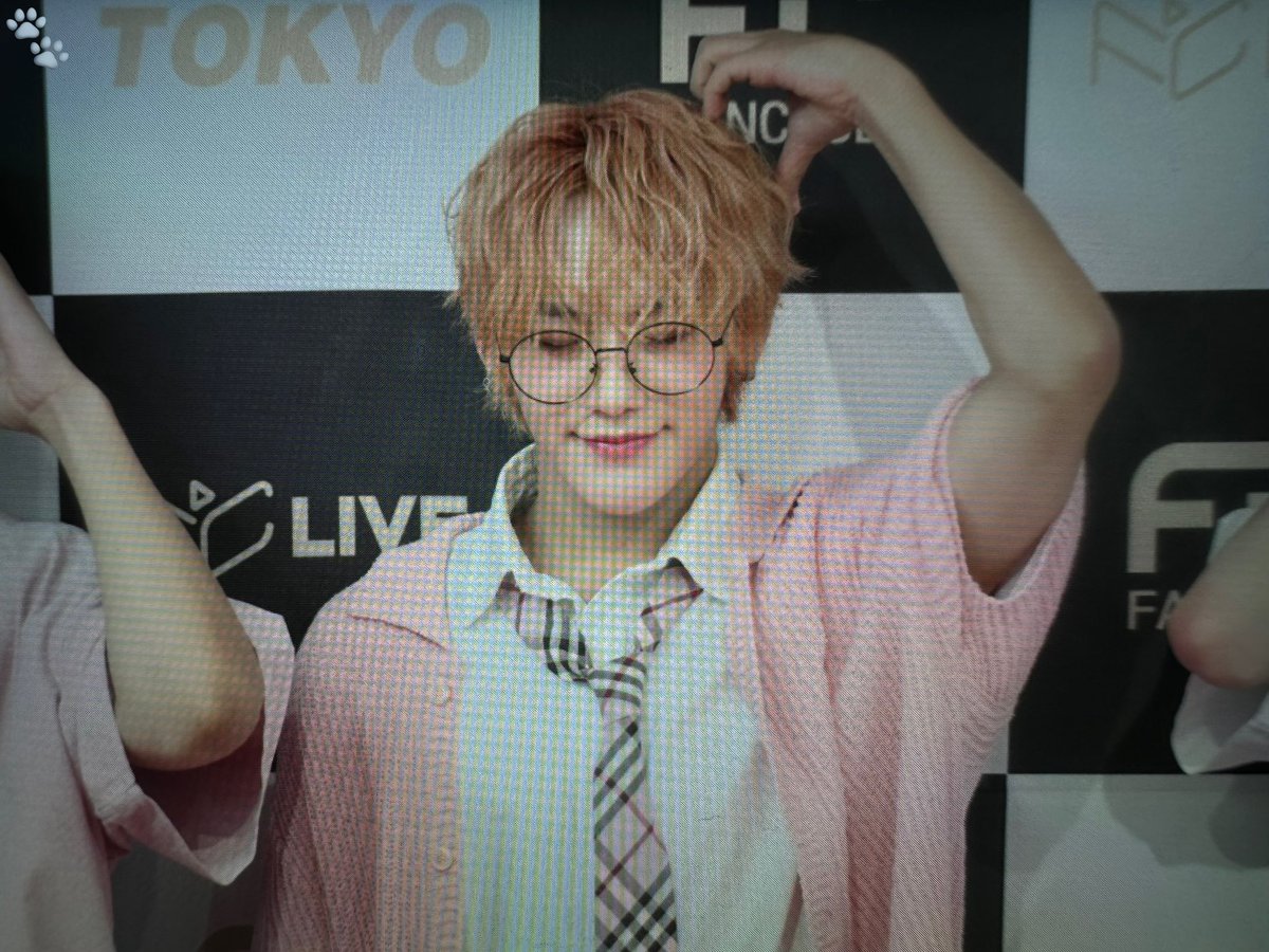 Hi_Sebum's tweet photo. 240831 2부 포토타임 프리뷰

#웨이커 #세범 #김준수 #김세범 #WAKER #SEBUM #ウェイカー #セボム @WAKER_official https://t.co/Ox0Gu1bSM8