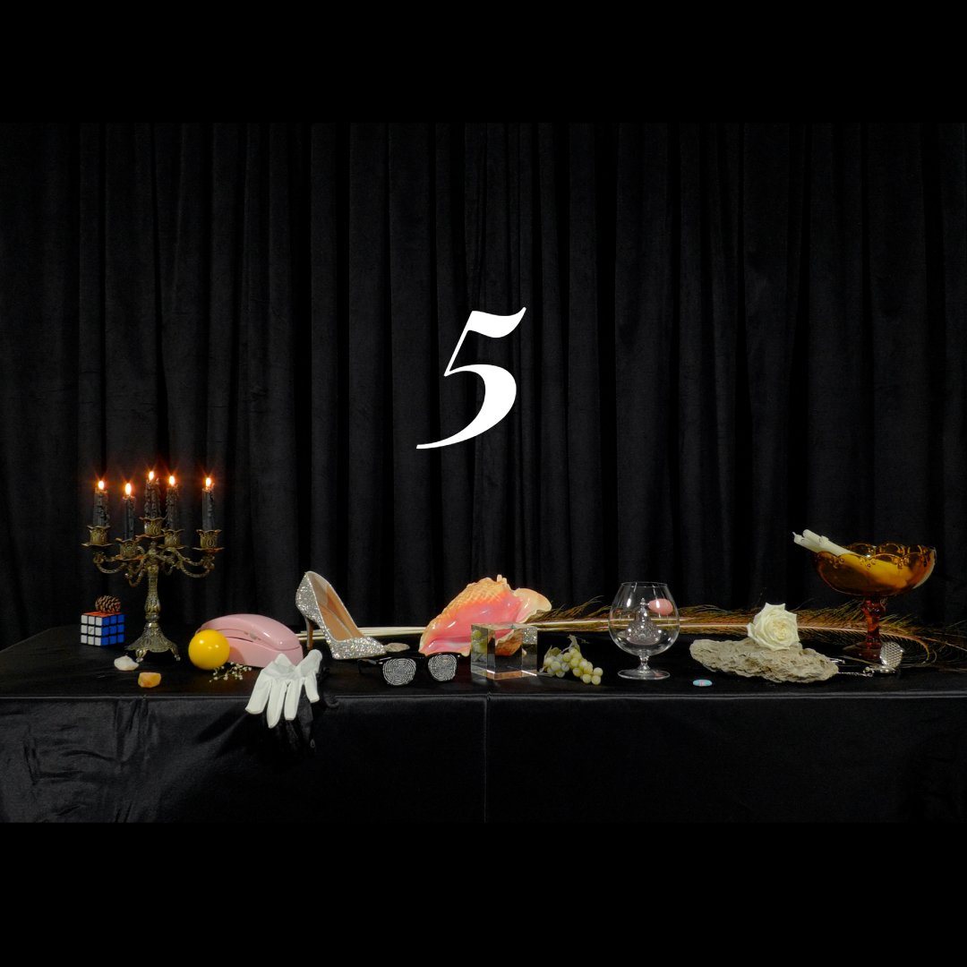 Mike_Chloe_Show's tweet photo. T-minus 5 days to LAUNCH of the #MikeandChloeShow

"Exploring the #comedy + #drama of life through improv"

To demo how improvised choices create meaning between seemingly unconnected things, we’re making a “still life,” one object at a time.

Today's choice: Pine cone https://t.co/Sq0U3Gb72b