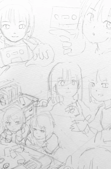 お仕事入ったのでラフ描いて試行錯誤中です…
_φ(・_・ 