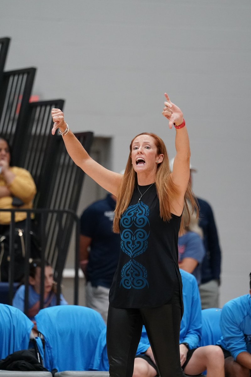 SpectrumNewsKC's tweet photo. .@SJAThunder 🏐 Slam with 📺 sponsored by @HyVee

The Lansing Lions handle the crazy environment and take the 1st set over St. James 29-27 

📸 @AjHildreth https://t.co/63xtWunuqw