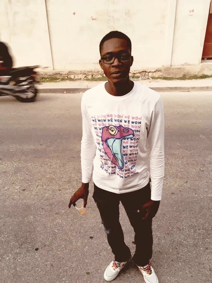 MounMoonPost tweet media