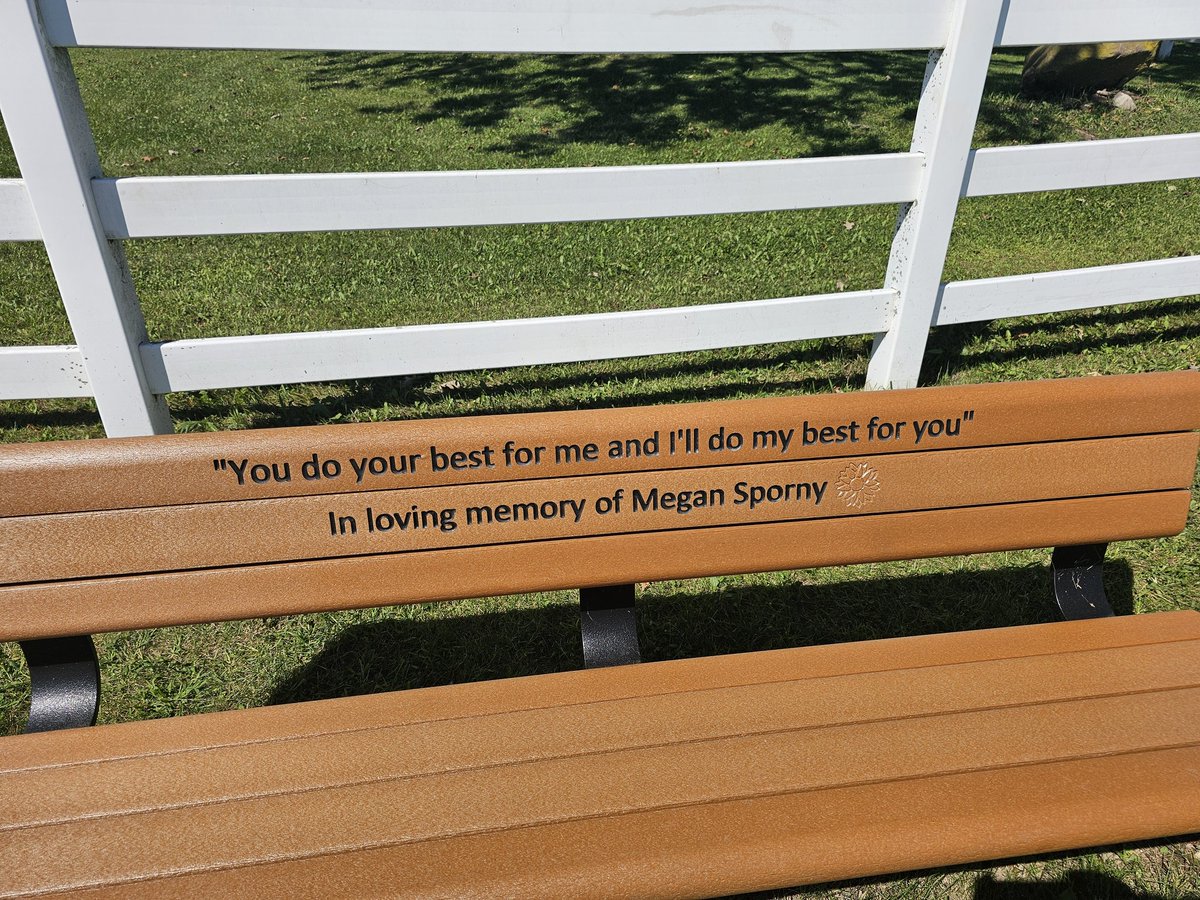 JesseRocha73's tweet photo. I started the Aurora City XC meet again. @westauroraxc hosted at Herget, Megan ran here. The girls' varsity race is named in her honor. The course runs by her bench and tree. #megastrong #onyourmarks #childhoodcancer #sd129 #CANCERSUCKS #calsangels #ladyblackhawks #wa129 https://t.co/dw9OR1SUaB