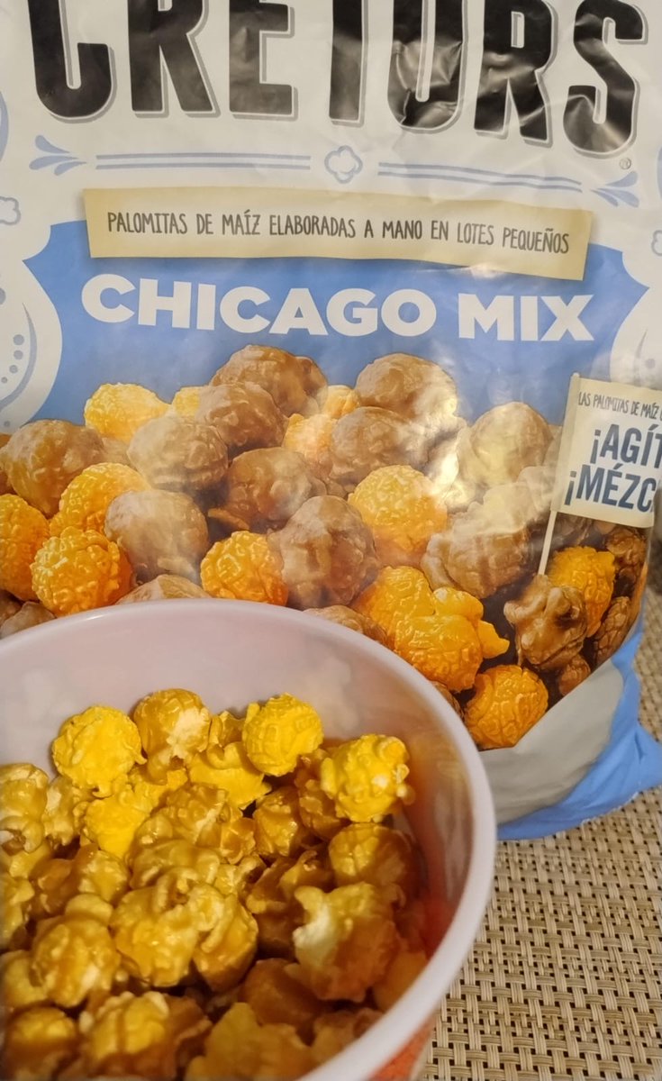 Chinitos_bb's tweet photo. En el #foodporn de hoy les presento una exquisitez de palomitas๐ฟ#Chicagomix #Costco https://t.co/c25diATJl3