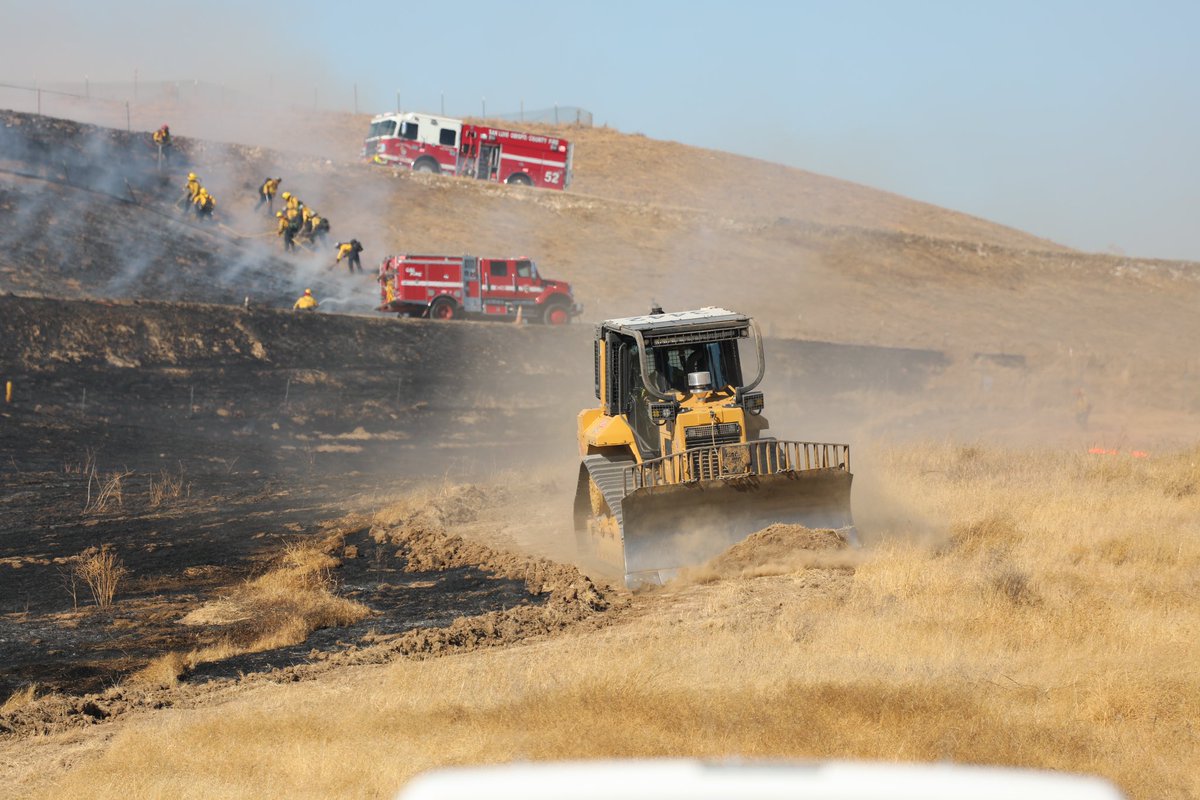 TrishaButcher1's tweet photo. Great job @CALFIRE_SLO and assisting agencies for getting a quick handle on the #Unionfire in Paso Robles today near the landfill. Forward progress stopped at approximately 9 acres. https://t.co/BAATFomXPv
