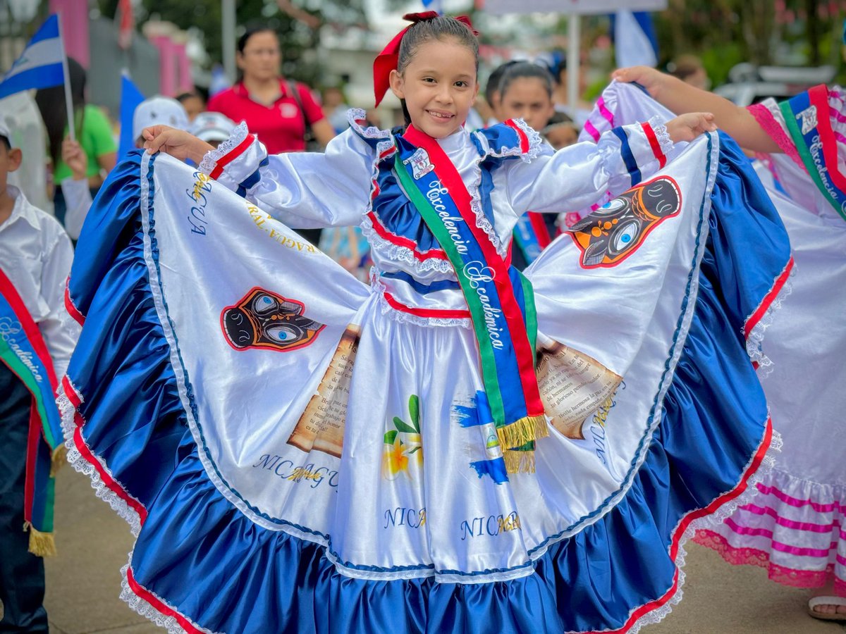 Historia e Identidad Nacional
Celebramos el tercer Desfile Patrio 2024, orgullosos de nuestra historia y cultura.