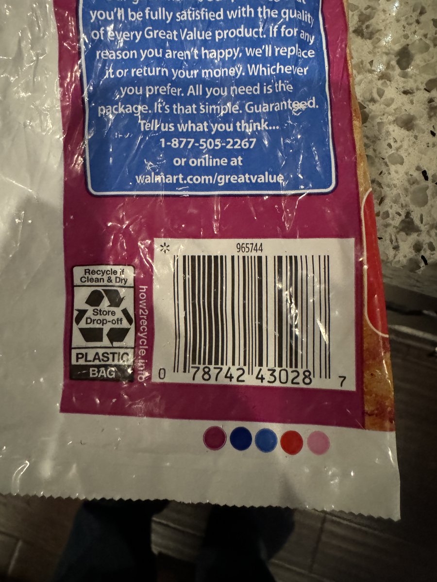 carlde's tweet photo. @walmarthelp Great Value 2lb tator tots, purchased about 2 weeks ago and not expired, but some of them tasted like rotten potatoes were used.  Store #5317 https://t.co/zUHViMDdgV