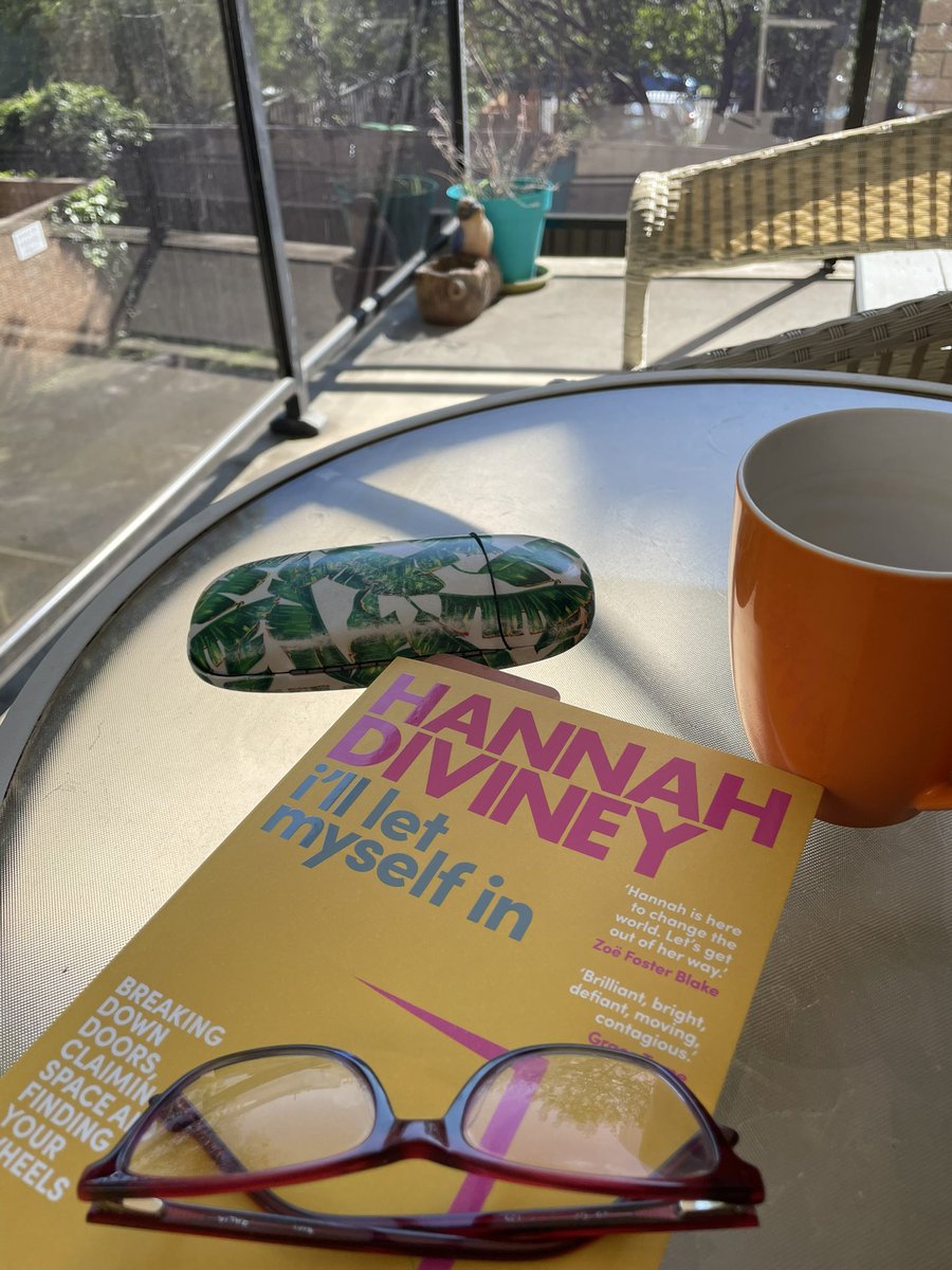 Theresa Larkin (@drtheresalarkin) on Twitter photo Happy first day of southern hemisphere spring! 🌸🌎🌍🌏
<a href="/hannah_diviney/">Hannah Diviney</a> loving your book with such a bright spring cover! 😊 What a great writing achievement and product at such a young age! 📖🎉 Happy first day of southern hemisphere spring! 🌸🌎🌍🌏
<a href="/hannah_diviney/">Hannah Diviney</a> loving your book with such a bright spring cover! 😊 What a great writing achievement and product at such a young age! 📖🎉