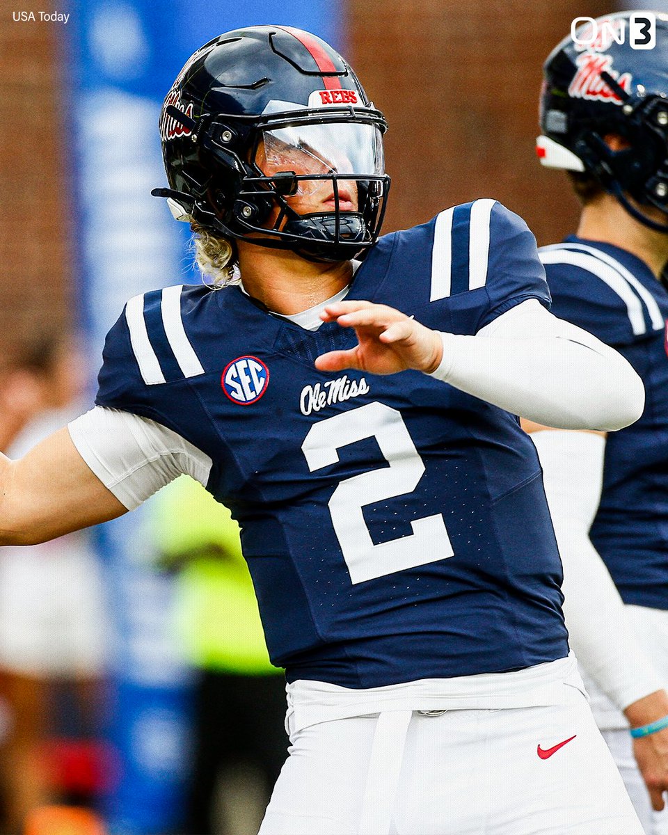On3's tweet image. Ole Miss QB Jaxson Dart put up video game numbers in the FIRST HALF vs. Furman🔥

🦈 22/27 C/ATT
🦈 445 Total yards 
🦈 6 Total TDs

on3.com/db/jaxson-dart…