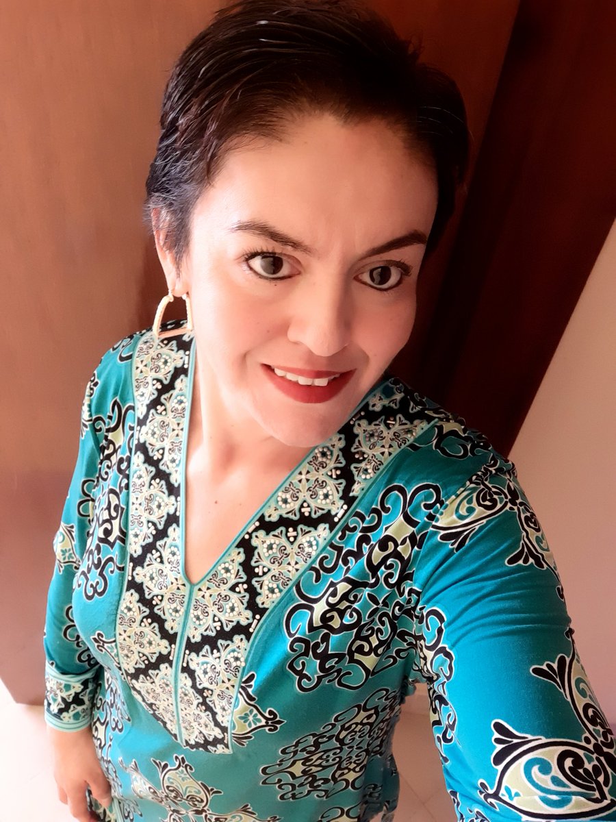 zazaga74's tweet photo. La soledad no es cuando estás sola y feliz contigo misma, sino cuando estás rodeada de la hipocresía de la gente. https://t.co/Vd9Vr6BLLQ