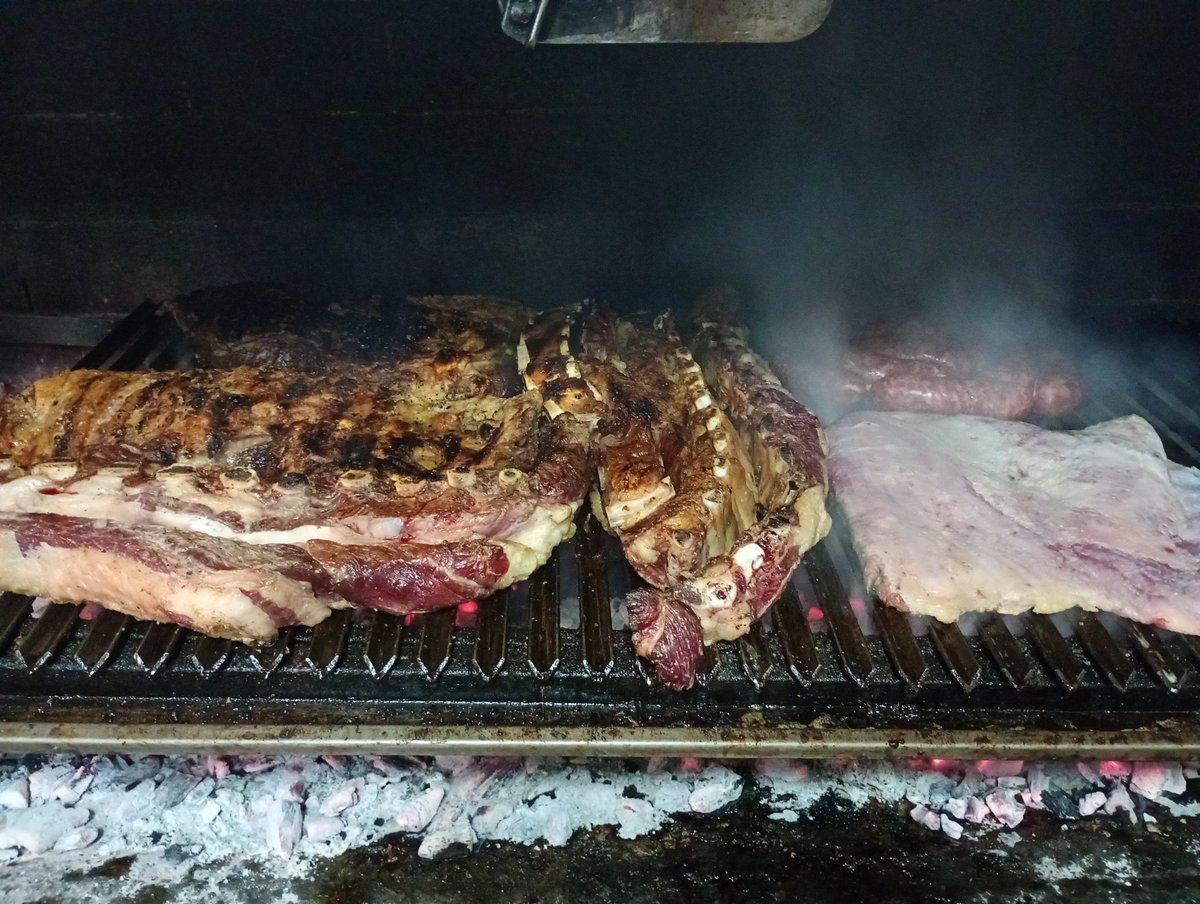 Hoy Nada más antisistema que comer carne, casarse tener  hijos y por supuesto ir a Misa