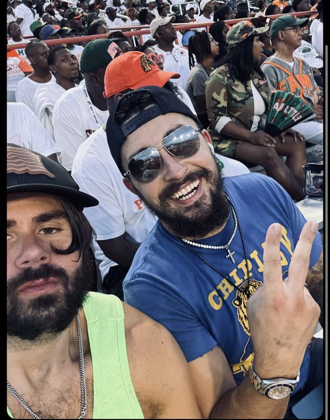 El_Kuecho's tweet photo. They not like us #BRAGGLIVE https://t.co/V39MCL6LlO