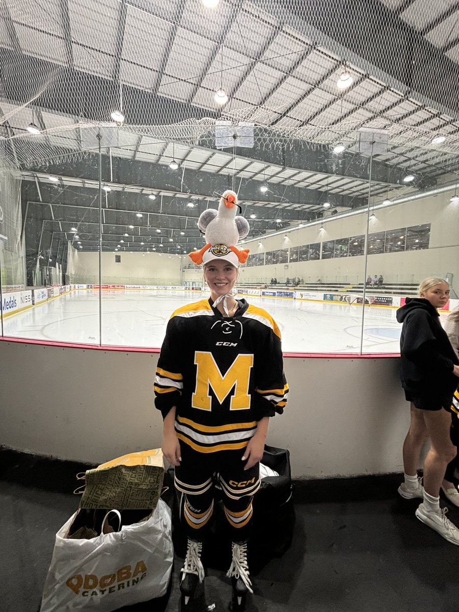 The University of Manitoba Bisons defeated U18 Team Manitoba 4-3 tonight in Game #2 of their three-game series at <a href="/hockeyforallctr/">hockey for all centre</a>.

Pictured: Team Manitoba Player of the Game Linnea Misner.

Game #3 is Sunday at 11:15 am.