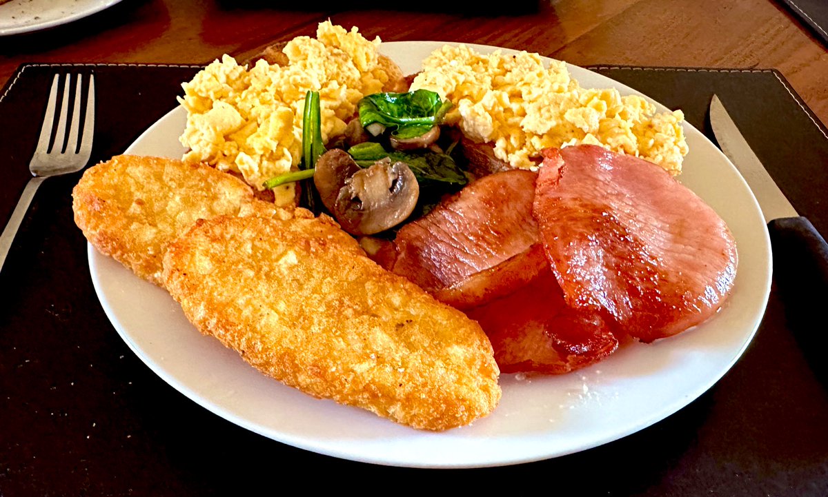 UnicrnShtMttrs's tweet photo. Breaky by Mr23, don’t mind if I do!
#No1Dad https://t.co/Y7G5HWsNG0