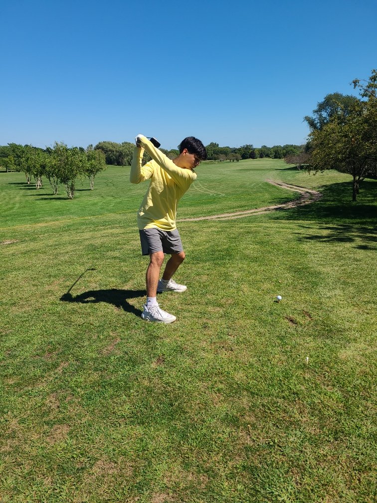 Played some golf today with my dad!! Ready to put in work tomorrow in Glenview!#VarsityFootball#CLRaiders