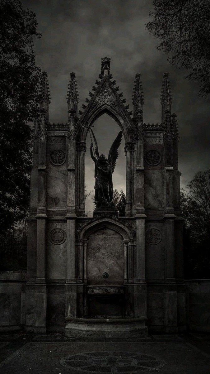 GothicEsthetic's tweet photo. https://t.co/AVxcVdUcP4