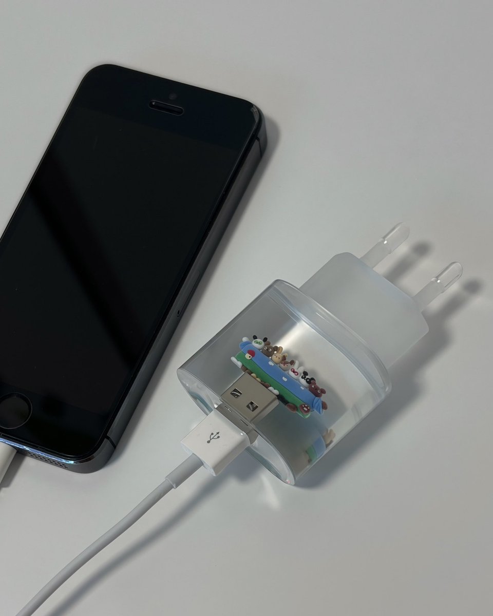 saraobject's tweet image. 커다란 옷 입기 ᑦ(・ ﻌ ・)ᐣ ₍ᵔ•⍛•ᵔ₎
••
웁서울2024에서 보실 수 있습니다..