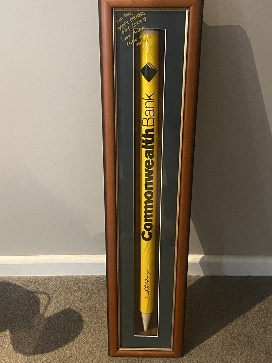 Josh Miller (@joshfromhorsham) on Twitter photo Kids came up with the goods for Father’s Day! <a href="/mhussey393/">Mike Hussey</a> signed stump 👌
They paid overs, bidding against each other at the footy club auction until they realised 😂 Kids came up with the goods for Father’s Day! <a href="/mhussey393/">Mike Hussey</a> signed stump 👌
They paid overs, bidding against each other at the footy club auction until they realised 😂