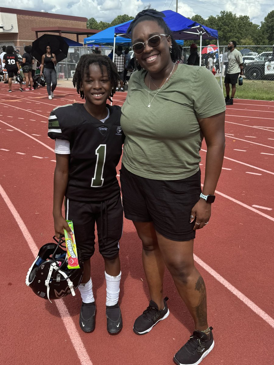 Isla Lewis tweet media