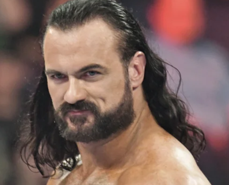 Cabtoonist's tweet photo. 📷after the beating from cm punk this morning at bash In berlin, Drew Mcintyre thought he could hid by running into an old marvel comic
  #WWE #BashInBerlin #CMPunk #DrewMcIntyre https://t.co/x7AkpvzpDD