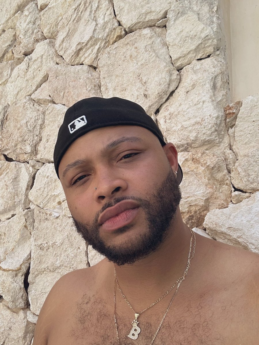 we could Tulum… or , we could Capri…
or , die right here .