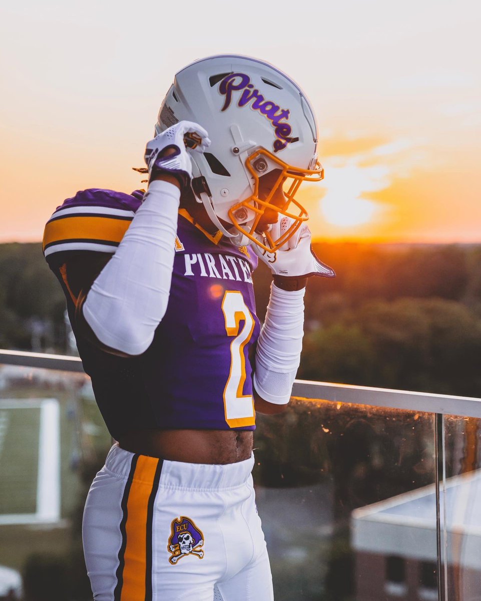 Extremely Blessed To Have Earned Another Offer From East Carolina #GoPirates <a href="/Dyrell_Roberts/">Dyrell Roberts Sr.</a> <a href="/ECUPiratesFB/">ECU Football</a> @GasperECUDPP 

 <a href="/RocCarmichael/">Roc Carmichael</a> <a href="/dhglover/">🏈Coach Glove🏈</a> 
<a href="/CarrollDC_FB/">Archbishop Carroll Football</a> <a href="/CoachQuick_/">𝙲𝚘𝚊𝚌𝚑 𝚀𝚞𝚒𝚌𝚔 @ ʙɪɢ Cᴀʀʀᴏʟʟ</a> 
<a href="/RivalsFriedman/">Adam Friedman</a> <a href="/EdOBrienCFB/">EdOBrienCFB</a>
<a href="/MohrRecruiting/">Brian Mohr</a> <a href="/DemetricDWarren/">Demetric D. Warren</a> <a href="/ChadSimmons_/">ChadSimmons</a> <a href="/CharlesPower/">Charles Power</a>