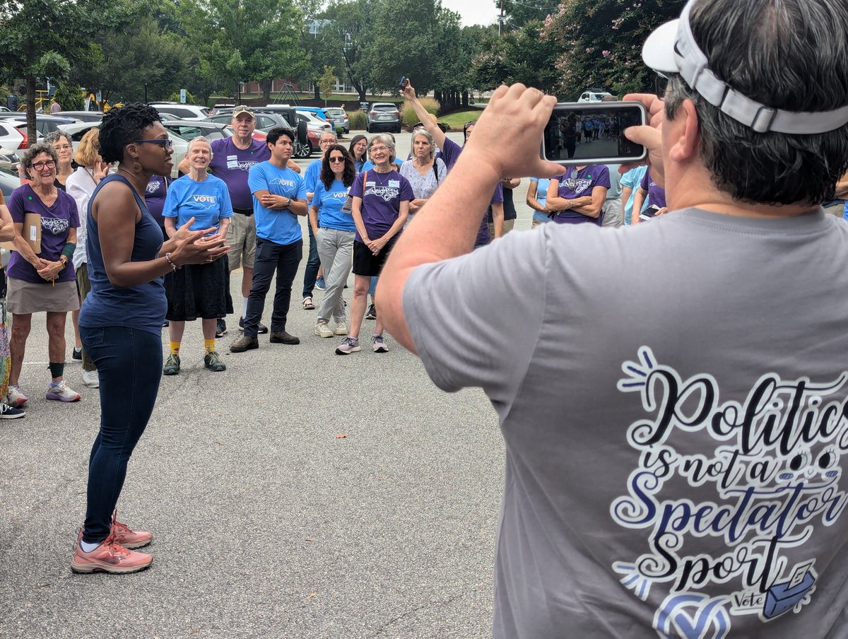 EParentWA's tweet image. It's only Saturday, y'all and these are the numbers so far...
📍 x 3
📋 x 124
🚪 x 2,777
@LisaGrafstein @TeamJackson4NC @JamesMercerNC @Oxford_Cohn David Hill / @NewHanoverDems