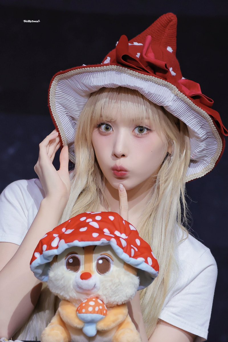 Sylviaccc11's tweet photo. 240831 

💍💍💍💍

#nmixx #NMIXX #JIWOO #jiwoo #지우 #엔믹스 https://t.co/JaaUFCQ8af