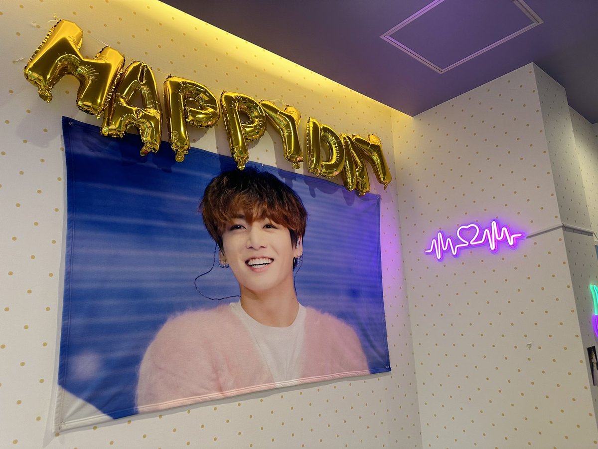 bubblekunroom's tweet photo. BTS  JUNGKOOK センイル企画 開催中ですꉂ📣
ボラへクリームソーダ💜
ピーチクリームソーダ🩷
￥900
こちらご注文頂きますと
🐰ちゃんのメレンゲつきます✨️
9.7まで開催中です✨️皆様のお越しお待ちしております🐰 https://t.co/wPB2Ho0BlG