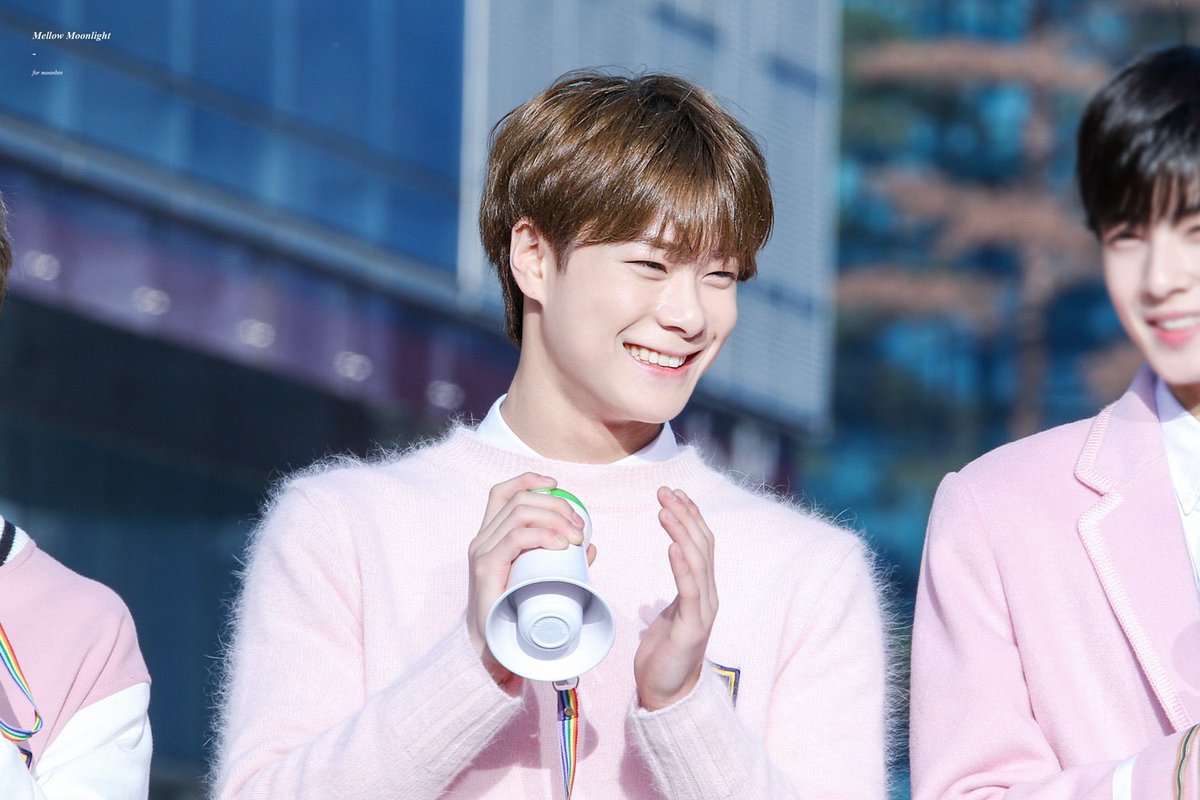 Only_MBinnie's tweet image. 기분 답답하고 우울할 때 고백빈 보면 다 풀림