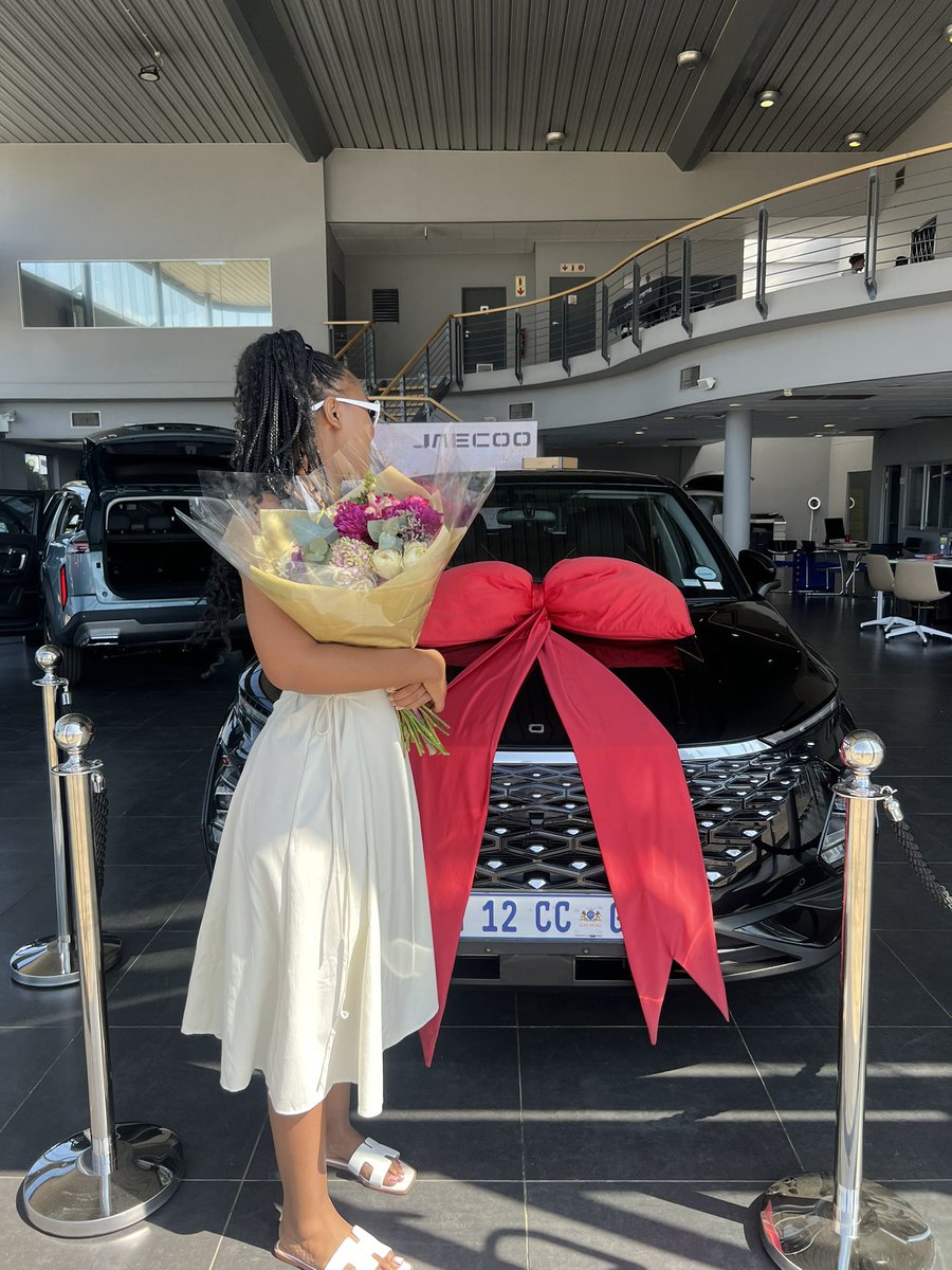 khanza__2's tweet photo. Uber just lost a customer 🥺❤️ https://t.co/PTV9Y7ytPI