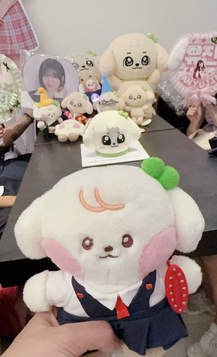 yuyujin230901's tweet photo. 𝟤𝟢𝟤𝟦 𝗬𝗨𝗝𝗜𝗡 𝖡𝗂𝗋𝗍𝗁𝖽𝖺𝗒 𝖤𝗏𝖾𝗇𝗍
ⓁⓄⓋⒺ ⒸⓊⓅⒾⒹ

아이브 유진 생일카페 이벤트

ෆ 8.31-9.1
𝐇𝐚𝐩𝐩𝐲 𝐛𝐢𝐫𝐭𝐡𝐝𝐚𝐲 𝐭𝐨 𝐘𝐔𝐉𝐈𝐍 🎀🐶
ALL ROUNDER YUJIN DAY
#AceYujinBornThisWay
#가을의시작은_언제나_유진이와함께
 #아이브 #IVE #안유진 #YUJIN #유진
#ANYUJIN #ユジン #アイヴ