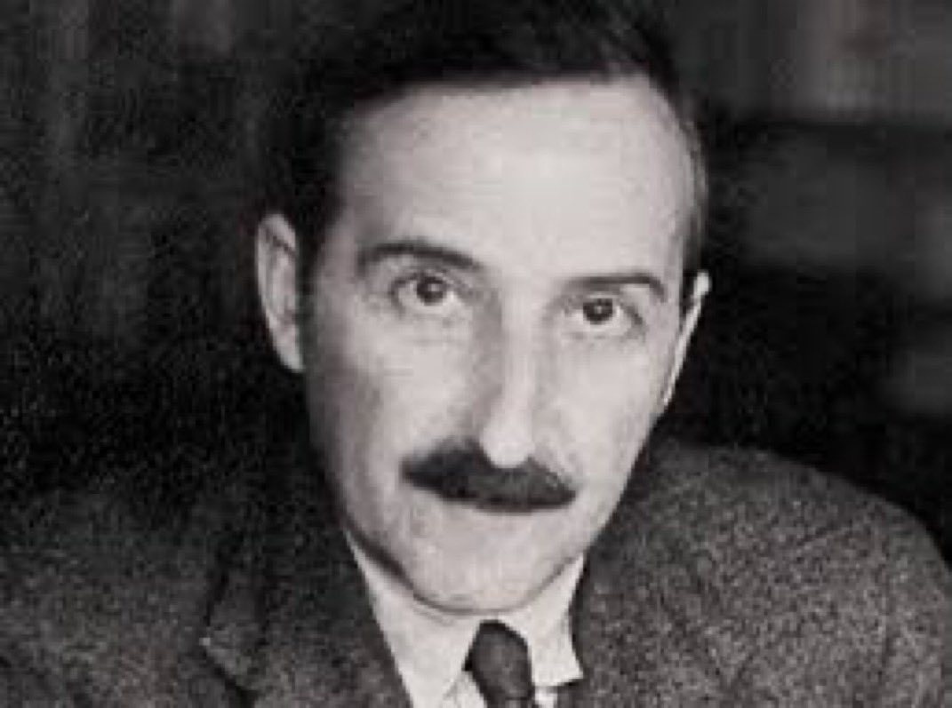 felix_bohr's tweet photo. „Nachmittags in der Stadt. Nichts zu sehen. Keiner würde auch nur im Traum daran denken, daß dies der Tag ist, an dem die größte Katastrophe für die Menschheit begonnen hat!“

Stefan Zweig, Tagebuch, Bath, England, 1. September 1939. https://t.co/PBr71yJfZW