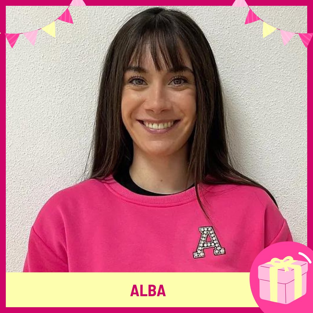 Muchas felicidades a nuestra entrenadora Alba!
Deseamos que este día sea maravilloso para ti💕
Aunque la #marearosa esté pasando por un mal momento, esperamos que no enturbie el día de tu cumpleaños. Disfrutarlo al 💯 por 💯.Te lo mereces preciosa. 
Te mandamos un abrazo fuerte🥰