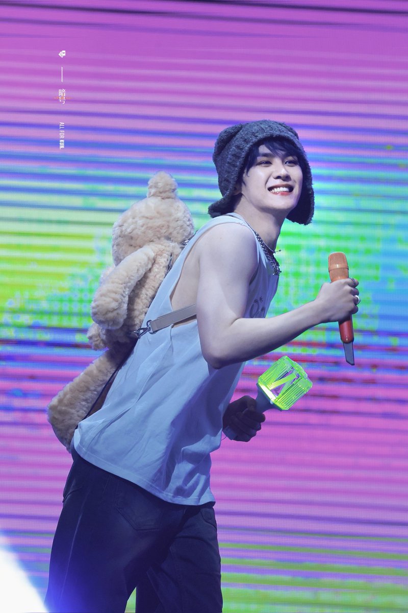 I love this pic so much omg I'm gonna cry