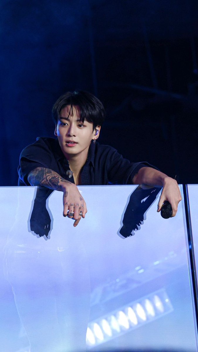 GopikaSwe's tweet photo. Happy Birthday Jk💜The soul who loves army more than himself 🥺💜♾️Take care and Stay Healthy ❤️Apobangpo♾️ Love you for a thousand more♾️ #BTS7 #HappyBirthdayJungkook @bts_bighit @BTS_twt https://t.co/n49Cf53oEy