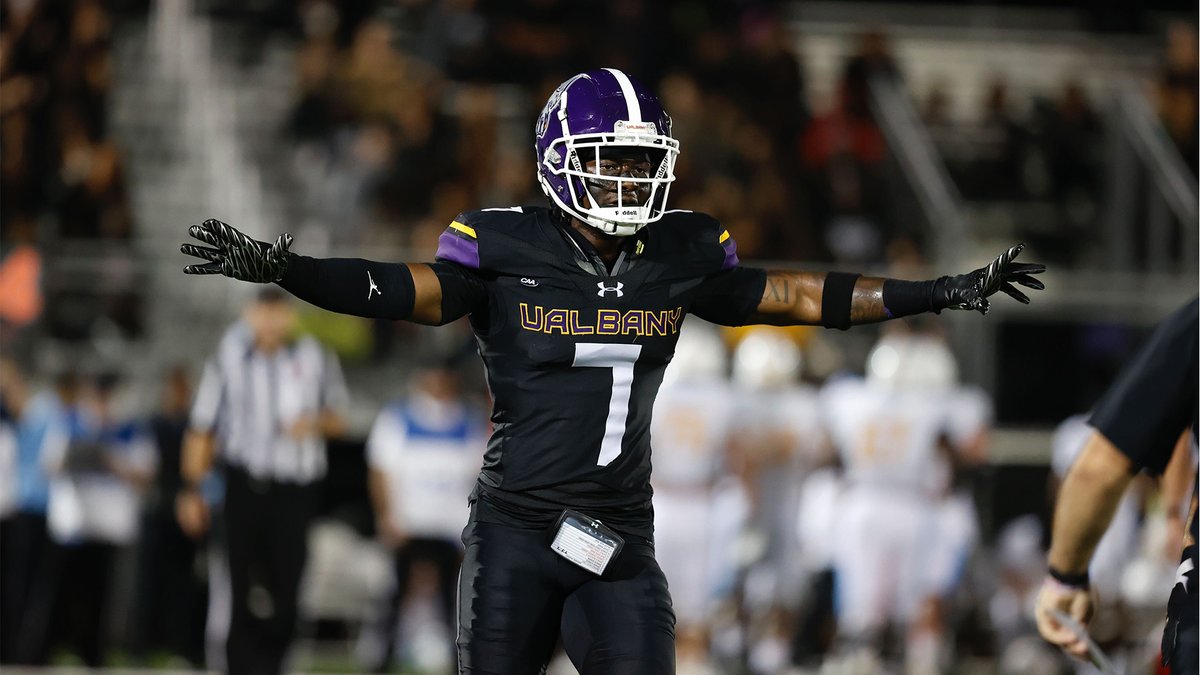 UAlbanyFootball's tweet photo. Grabbed the win in front of an amazing home crowd 🏡

RECAP ➡️ https://t.co/RN9aIiGBhb

#UAUKNOW https://t.co/ljvjlwI3qC