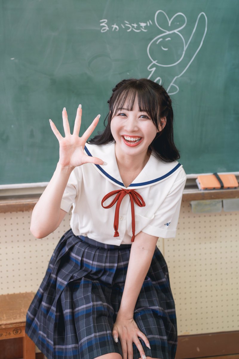 るかうさぎ原作者

#アイアイ #佐野るか #私立近代麻雀学園 #キンマー #ポートレート #学校 #制服 #るかうさぎ