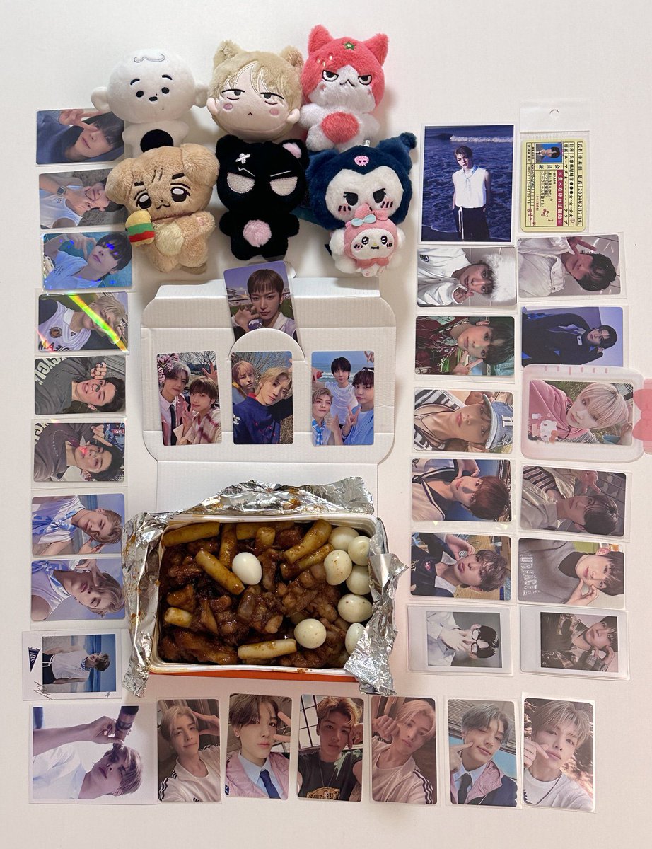 사람은 3명인데 포카는 100개인 루네나잇🎶