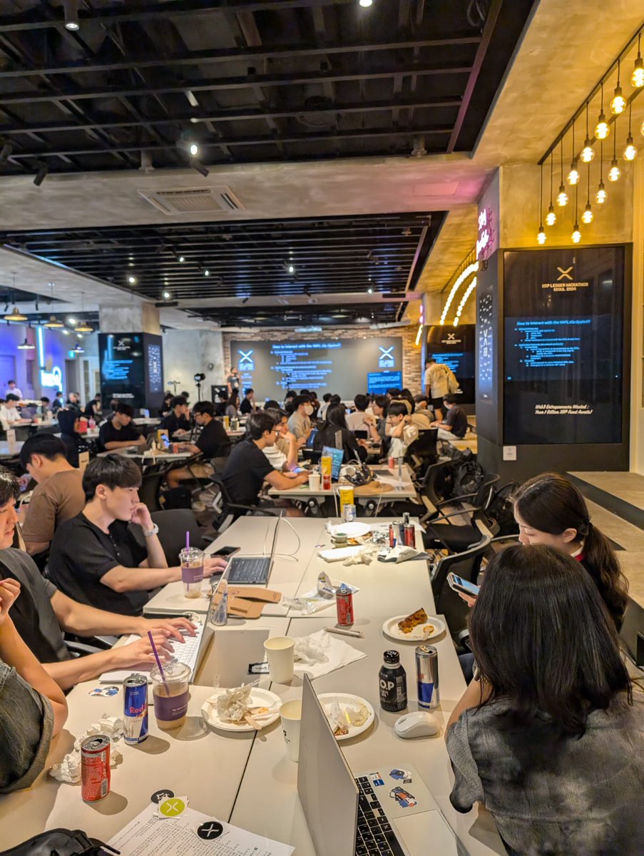 RippleDevRel's tweet image. This weekend we are in Seoul, in an XRPL hackathon organized by XRPL Korea. Incredible vibes 🫰 ❤️ Korea