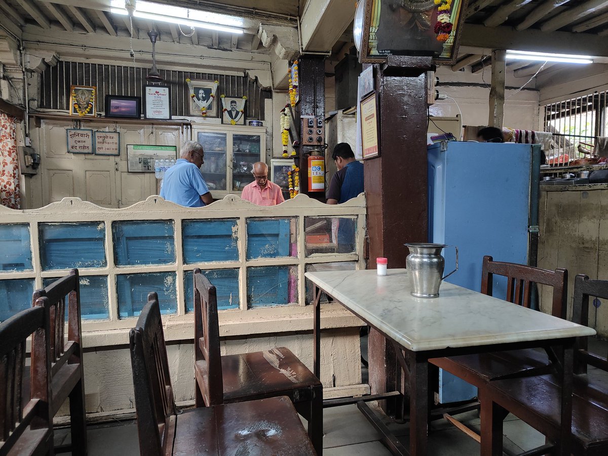 ambarishk22's tweet photo. Finally, was able to visit #Vaidya Upahar Gruh near Lal Mahal, Budhwar Peth.  The outlet is 114 years old and operational from 1911. The green colour misal along with bread sample was yum and had unique taste.

Had seen about this in @GodboleSandeep post. 

@floydiancookery https://t.co/q0eiPw9klX