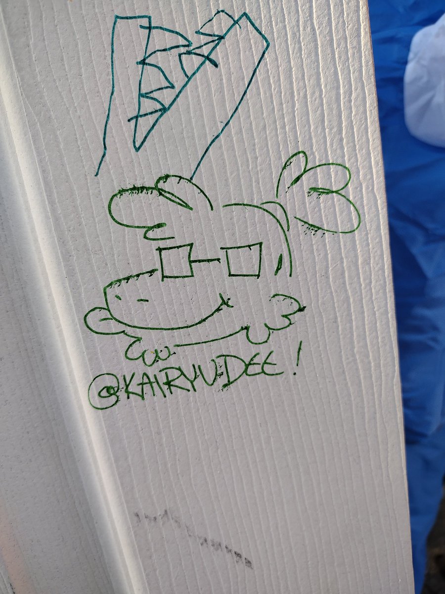kairyudee's tweet photo. left my tag on the renton block party door :3 https://t.co/mLZMBNiihE