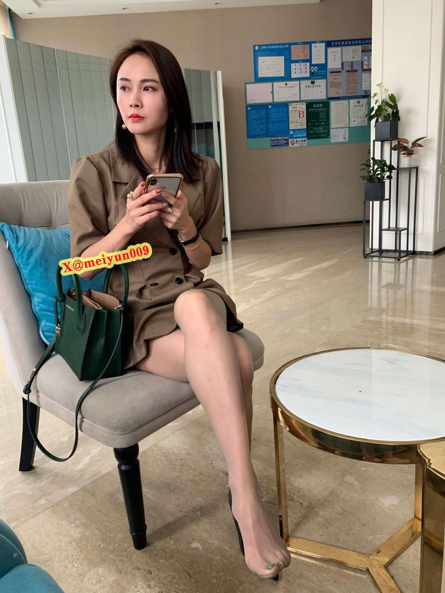 丝袜阿姨气质不错 https://t.co/7hh128RMTh