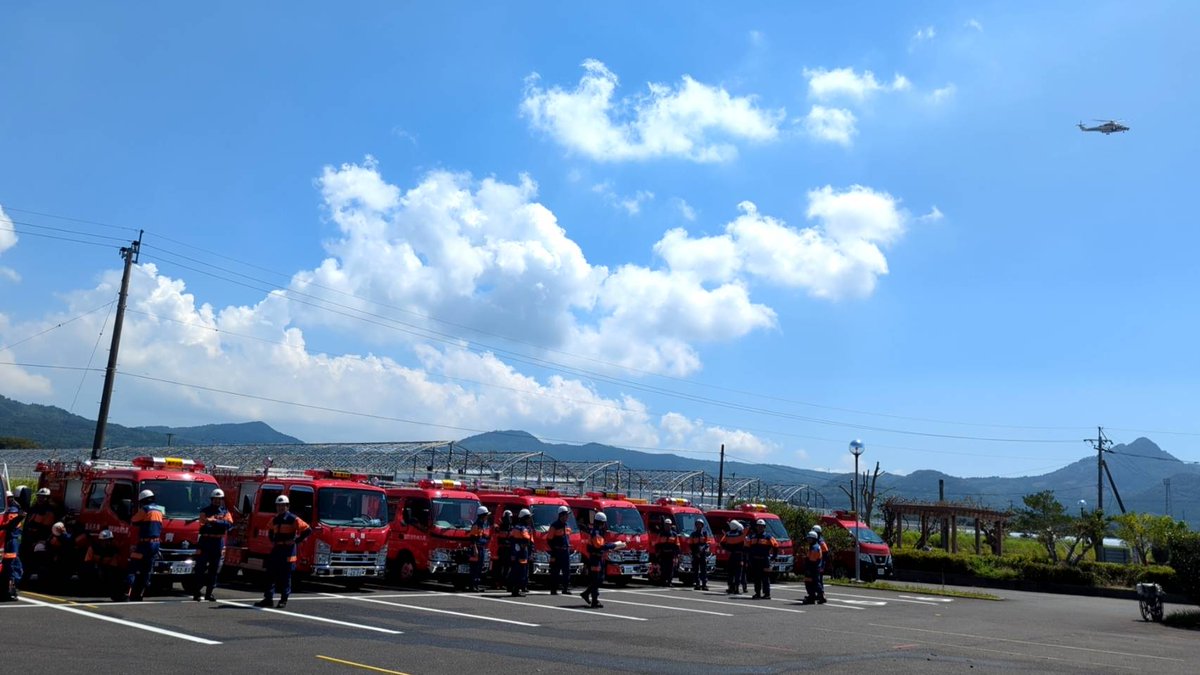 TJkawayoshi's tweet photo. 防災の日、南九州市では、南海トラフの津波避難訓練でした。自衛隊炊出しのカレーも参加者、観覧者に振るまわれました。 https://t.co/7wPJ4TqHkn