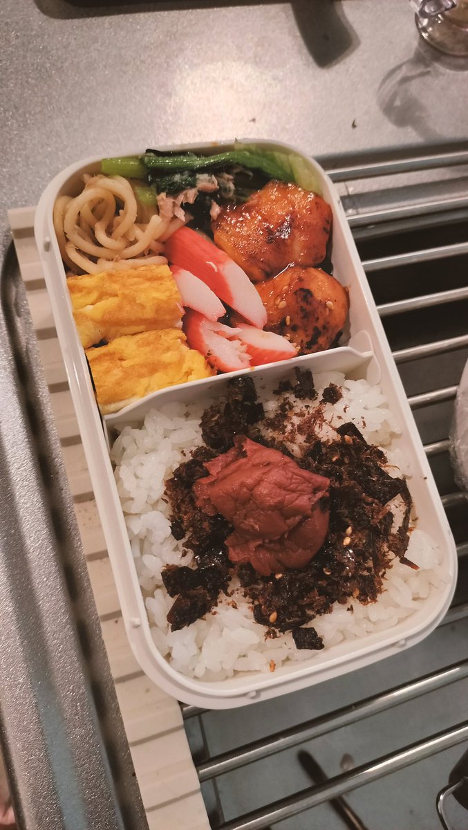 ccc___xxx's tweet photo. 最近のお弁当も載せておく🍱 https://t.co/f6BuTD9OZG