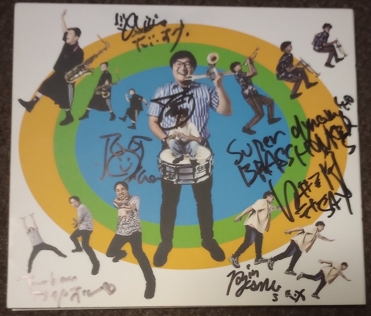 __eddie__eddy__'s tweet photo. LUCKY FES　初めての参戦、楽しかったぁ♪
SD Brass Honkersをやっと生で観れてうれしー
＃withB はMCを含めて楽しかったよ。

スマホ、調子悪く使える写真が撮れずほとんどありません（泣）

雄哉くん、ありがとうね https://t.co/c67E72Wc7l