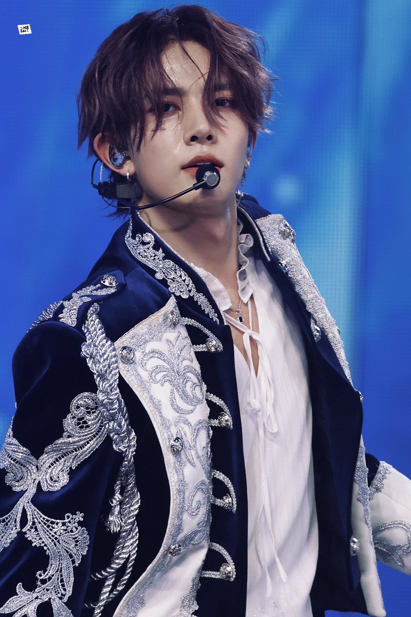 heeseungggiiee's tweet photo. the best heeseung outfit from fate tour and the last time we will see it.. https://t.co/XPlBG8Kt3y
